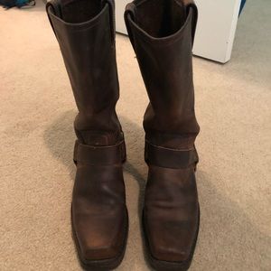 FRYE Boots Harness 12R